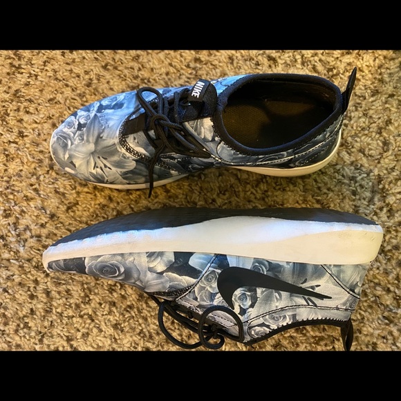 nike floral tennis shoes